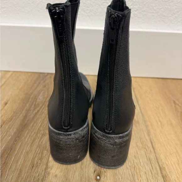 Free People Blue Black Leather Ankle Boots Western Boho Heel Booties EU 38 - Picture 7 of 13